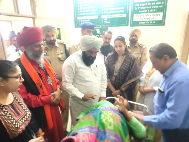 You are currently viewing ਡਿਪਟੀ ਸਪੀਕਰ ਨੇ ਸ੍ਰੀ ਖੁਰਾਲਗੜ੍ਹ ਸਾਹਿਬ ਨੇੜ੍ਹੇ ਹੋਏ ਵੱਖ-ਵੱਖ ਸੜਕ ਹਾਦਸਿਆਂ ’ਤੇ ਡੂੰਘਾ ਦੁੱਖ ਪ੍ਰਗਟਾਇਆ