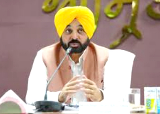 You are currently viewing ਮੁੱਖ ਮੰਤਰੀ ਨੇ ਖੁਰਾਲਗੜ੍ਹ ਨੇੜੇ ਦੋ ਹਾਦਸਿਆਂ ਵਿੱਚ ਮਾਰੇ ਗਏ ਸ਼ਰਧਾਲੂਆਂ ਦੀ ਮੌਤ ‘ਤੇ ਦੁੱਖ ਪ੍ਰਗਟਾਇਆ