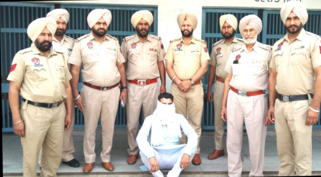 You are currently viewing 3000 ਨਸ਼ੀਲੀਆਂ ਗੋਲੀਆਂ ਸਣੇ ਨਸ਼ਾ ਤਸਕਰ ਕਾਬੂ