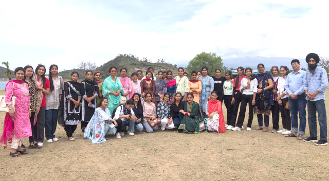 You are currently viewing ਖਾਲਸਾ ਕਾਲਜ,ਗੜ੍ਹਦੀਵਾਲਾ ਦੇ ਵਿਦਿਆਰਥੀਆਂ ਦਾ ਵਿਦਿਅਕ ਟੂਰ