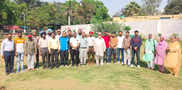 You are currently viewing ਓਲੰਪੀਅਨ ਪਹਿਲਵਾਨਾਂ ਦੇ ਸੰਘਰਸ਼ ਦੀ ਹਮਾਇਤ ਵਿੱਚ ਗੁਰਦਾਸਪੁਰ ਦੇ ਖੇਡ ਪ੍ਰੇਮੀ ਮੈਦਾਨ ਵਿੱਚ ਨਿੱਤਰੇ