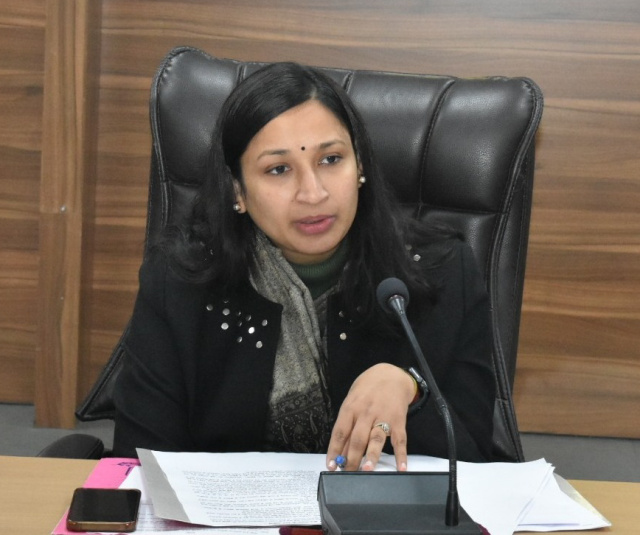 You are currently viewing ਪ੍ਰੀਖਿਆ ਕੇਂਦਰਾਂ ਦੇ ਆਲੇ-ਦੁਆਲੇ ਪੰਜ ਜਾਂ ਵੱਧ ਵਿਅਕਤੀਆਂ ਦੇ ਇਕੱਠੇ ਹੋਣ ’ਤੇ ਪਾਬੰਦੀ