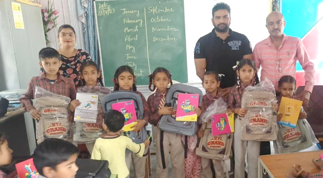 You are currently viewing ਉੱਘੇ ਸਮਾਜ ਸੇਵਕ ਚੌਧਰੀ ਗਿਆਨ ਸਿੰਘ ਦਾ ਜਨਮ ਦਿਨ ਮਨਾਇਆ ਗਿਆ