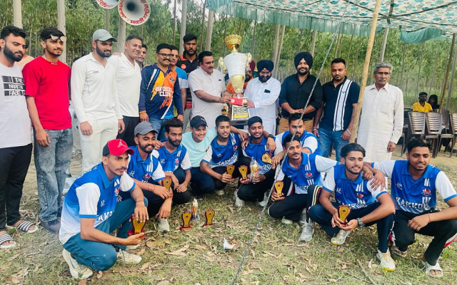 Read more about the article ਨੌਜਵਾਨਾਂ ਨੂੰ ਸੇਹਤਮੰਦ ਰੱਖਣ ਲਈ ਪਿੰਡਾਂ ਵਿੱਚ ਖੇਡ ਟੂਰਨਾਮੈਂਟ ਹੋਣੇ ਜਰੂਰੀ : ਸੰਜੀਵ ਮਨਹਾਸ