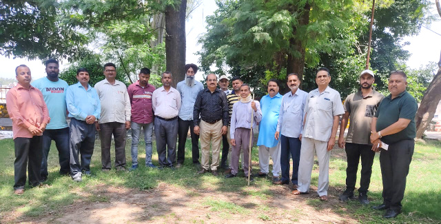 You are currently viewing ਤਨਖ਼ਾਹ ਕਮਿਸ਼ਨ ਦੇ ਬਕਾਏ, ਮਹਿੰਗਾਈ ਭੱਤਿਆਂ ਦੀਆਂ ਕਿਸ਼ਤਾਂ ਨਾ ਮਿਲਣ ਕਾਰਨ ਪੰਜਾਬ ਸਰਕਾਰ ਖ਼ਿਲਾਫ਼ ਕੀਤਾ ਰੋਸ ਪ੍ਰਗਟ 