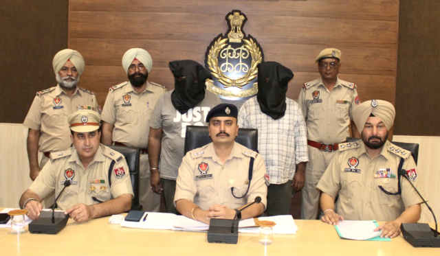 You are currently viewing ਪਹਿਲਾਂ ਗੱਡੀ ਦੀ ਡਿੱਗੀ ਵਿਚ ਕੁਝ ਆਵਾਜ ਆਉਣ ਦੀ ਗੱਲ ਕਹੀ, ਫਿਰ ਚਲਾਕੀ ਨਾਲ ਗਲ ‘ਚ ਪਰਨਾ ਪਾ ਸਾਹ ਘੁਟਿਆ, ਉਪਰੰਤ ਹੱਥ ਵੱਡ ਕੇ ਲਾਸ਼ ਖੁਰਦ ਬੁਰਦ ਕੀਤੀ.. ਪੜੋ ਪੂਰੀ ਕਹਾਣੀ