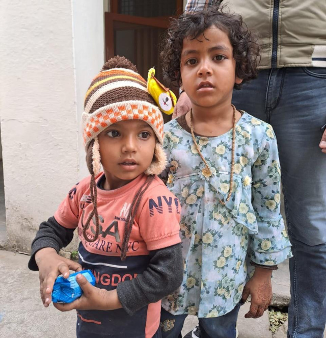 You are currently viewing ਪਠਾਨਕੋਟ ਤੋਂ ਗੁੰਮ ਹੋਏ ਮਿਲੇ ਦੋ ਬੱਚੇ,ਕੋਈ ਜਾਣਕਾਰੀ ਰੱਖਦਾ ਹੋਵੇ ਤਾਂ ਕਰੇ ਜਿਲ੍ਹਾ ਬਾਲ ਸੁਰੱਖਿਆ ਯੂਨਿਟ ਪਠਾਨਕੋਟ ਨਾਲ ਸੰਪਰਕ – ਬਾਲ ਸੁਰੱਖਿਆ ਅਧਿਕਾਰੀ