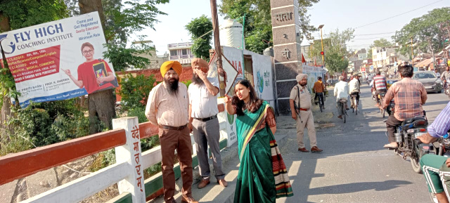 You are currently viewing ਡਿਪਟੀ ਕਮਿਸ਼ਨਰ ਨੇ ਸ਼ਹਿਰ ਦੀਆਂ ਵੱਖ-ਵੱਖ ਥਾਵਾਂ ਦਾ ਦੌਰਾ ਕਰਕੇ ਸਫ਼ਾਈ ਪ੍ਰਬੰਧਾਂ ਦਾ ਲਿਆ ਜਾਇਜ਼ਾ