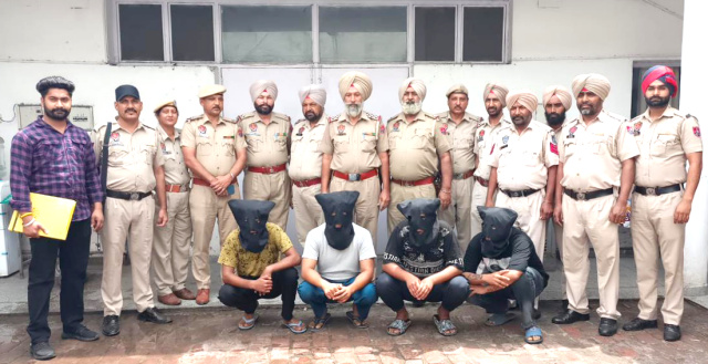 You are currently viewing ਗੌਰਵ ਆਨੰਦ ਕ+ਤਲ ਮਾਮਲੇ ‘ਚ ਚਾਰ ਨੌਜਵਾਨਾਂ ਨੂੰ ਪੁਲਿਸ ਨੇ ਕੀਤਾ ਗਿ੍ਰਫਤਾਰ