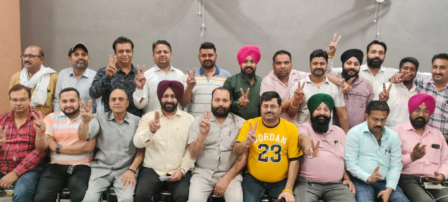 You are currently viewing ਮੀਡੀਆ ਪਾਵਰ ਕਲੱਬ ਪੰਜਾਬ ਚੰਡੀਗੜ੍ਹ ਦਾ ਹੋਇਆ ਅਨੋਖਾ ਗਠਨ, ਨਾਂ ਕੌਈ ਪ੍ਰਧਾਨ ਨਾਂ ਕੌਈ ਅਹੁਦੇਦਾਰ