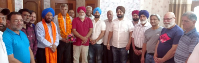 You are currently viewing ਪੰਜਾਬ ਰੈਸਲਿੰਗ ਐਸੋਸੀਏਸ਼ਨ ਨੇ ਡਾ.ਦਰਸ਼ਨ ਲਾਲ ਕਟਾਰੀਆ ਨੂੰ ਥਾਪਿਆ ਜਿਲ੍ਹਾ ਕਪੂਰਥਲਾ ਦਾ ਮੀਤ ਪ੍ਰਧਾਨ