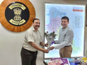 Read more about the article जी.एम.जिला उद्योग केंद्र ने ए.डी.सी का किया स्वागत