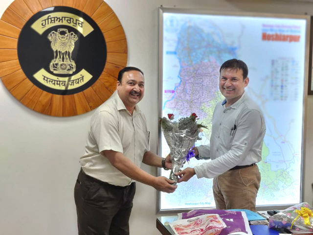 You are currently viewing जी.एम.जिला उद्योग केंद्र ने ए.डी.सी का किया स्वागत