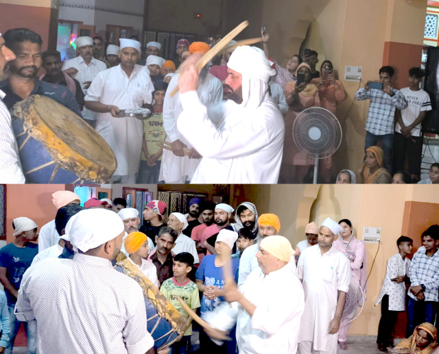 You are currently viewing ਡੇਰਾ ਬਾਬਾ ਭੋਲਾ ਗਿਰ ਜੀ ਰਾਜਪੁਰ ਕੰਡੀ ਵਿਖੇ ਮੌਜੂਦਾ ਗੱਦੀ ਨਸ਼ੀਨ ਮੰਹਤ ਰਾਮ ਗਿਰ ਜੀ ਨੇ ਟਮਕ ਦੀ ਰਸਮ ਨਿਭਾਈ