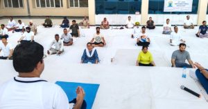 Read more about the article ਯੋਗ ਨੂੰ ਰੋਜ਼ਾਨਾ ਦੀ ਜ਼ਿੰਦਗੀ ਦਾ ਬਣਾਓ ਹਿੱਸਾ : ਜ਼ਿਲ੍ਹਾ ਤੇ ਸੈਸ਼ਨ ਜੱਜ ਦਿਲਬਾਗ ਸਿੰਘ ਜੌਹਲ