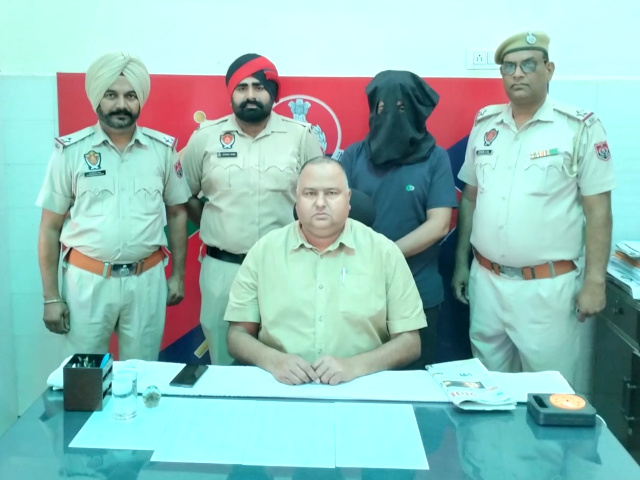 You are currently viewing ਇਰਾਦਾ ਕਤਲ ਅਤੇ ਲੁੱਟਾਂ ਖੋਹਾਂ ਦੇ 5 ਮੁਕਦਮਿਆਂ  ਵਿੱਚ ਭਗੌੜੇ ਨੂੰ ਪੁਲਿਸ ਨੇ ਕੀਤਾ ਕਾਬੂ