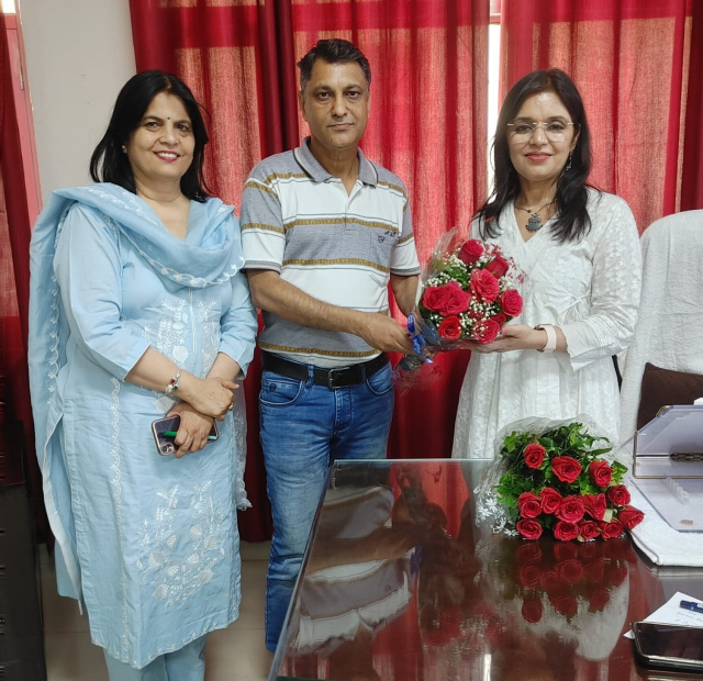 Read more about the article ਸਿਵਿਲ ਸਰਜਨ ਦਫਤਰ ਵਿੱਚ ਡਾਕਟਰ ਜੇ. ਪੀ. ਭੱਟੀ ਨੇ ਜ਼ਿਲ੍ਹਾ ਟੀਕਾਕਰਨ ਅਫ਼ਸਰ ਦਾ ਅਹੁਦਾ ਸੰਭਾਲਿਆ