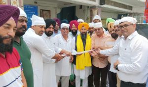 Read more about the article ਸ.ਜਗਰੂਪ ਸਿੰਘ ਸੇਖਵਾਂ ਦਾ ਆਪ ਆਗੂਆਂ ਵੱਲੋਂ ਭਰਵਾਂ ਸਵਾਗਤ*