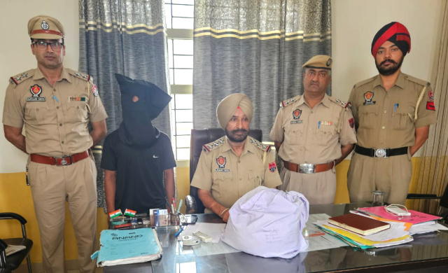 You are currently viewing 6 ਕਿੱਲੋਗ੍ਰਾਮ ਚੁਰਾ ਪੋਸਤ ਸਮੇਤ ਇੱਕ ਨੌਜਵਾਨ ਪੁਲਿਸ ਅੜਿੱਕੇ