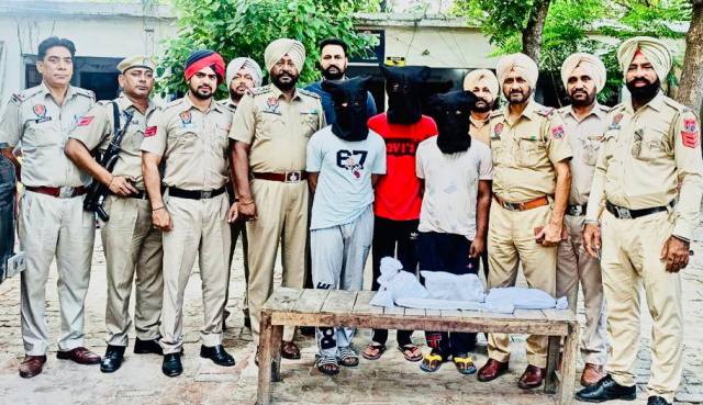 You are currently viewing ਰਿਲਾਇੰਸ ਪੈਟਰੋਲ ਪੰਪ ਤੇ ਤਨਮੇ ਸਿੰਘ ਕ+ਤ+ਲ ਕਾਂਡ ਦੇ ਮੁੱਖ ਦੋਸ਼ੀ ਸਮੇਤ 3 ਨੌਜਵਾਨਾਂ ਨੂੰ ਪੁਲਿਸ ਨੇ ਕੀਤਾ ਕਾਬੂ