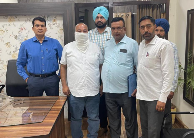 Read more about the article ਵਿਜੀਲੈਂਸ ਵੱਲੋਂ 24,000 ਰੁਪਏ ਰਿਸ਼ਵਤ ਲੈਣ ਦੇ ਦੋਸ਼ ਹੇਠ ਜੂਨੀਅਰ ਸਹਾਇਕ ਕਾਬੂ
