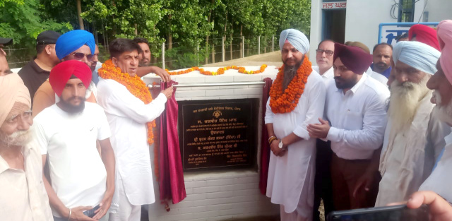 You are currently viewing ਕੈਬਨਿਟ ਮੰਤਰੀ ਜਿੰਪਾ ਤੇ ਵਿਧਾਇਕ ਘੁੰਮਣ ਨੇ ਦਸੂਹਾ ਦੇ ਪਿੰਡ ਜਲੋਟਾ ’ਚ 63 ਲੱਖ ਰੁਪਏ ਦੀ ਲਾਗਤ ਨਾਲ ਬਣਨ ਵਾਲੀ ਵਾਟਰ ਸਪਲਾਈ ਸਕੀਮ ਦਾ ਕੀਤਾ ਉਦਘਾਟਨ