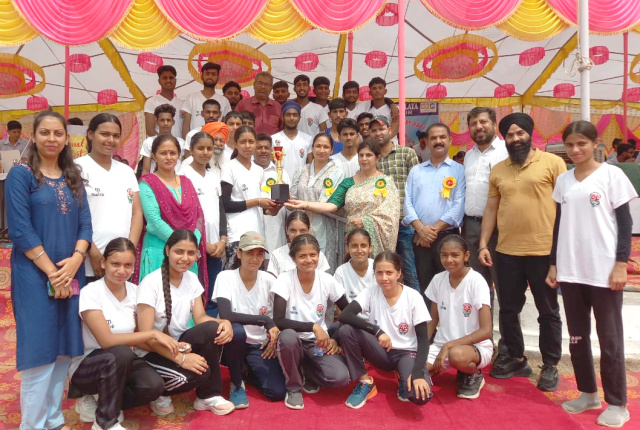 You are currently viewing ਜਵਾਹਰ ਨਵੋਦਿਆ ਵਿਦਿਆਲਿਆ ਫਲਾਹੀ ਵਿਖੇ ਤਿੰਨ ਰੋਜ਼ਾ ਖੇਤਰੀ ਅਥਲੈਟਿਕਸ ਮੀਟ ਧੂਮ-ਧੜੱਕੇ ਨਾਲ ਸੰਪੰਨ