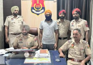 Read more about the article 20 ਨਸ਼ੇ ਦੇ ਟੀਕੇ ਤੇ 40 ਗ੍ਰਾਮ ਹੈਰੋਇਨ ਸਮੇਤ ਇਕ ਨੌਜਵਾਨ ਪੁਲਿਸ ਅੜਿੱਕੇ