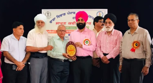 You are currently viewing ਭਾਸ਼ਾ ਵਿਭਾਗ ਨੇ ਸਾਹਿਤ ਸਭਾ ਦੇ ਪ੍ਰਧਾਨ ਬੀ.ਆਰ.ਗੁਪਤਾ ਦਾ ਕੀਤਾ ਸਨਮਾਨ