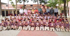 Read more about the article ਪੁਸਤਕ “ਡਾ.ਅੰਬੇਡਕਰ ਦਾ ਸੁਨੇਹਾ” ਵਿਸ਼ੇ ਤੇ ਪ੍ਰੀਖਿਆ ਕਰਾਉਣ ਸਬੰਧੀ ਡੱਫਰ ਸਕੂਲ ਦੇ ਵਿਦਿਆਰਥੀਆਂ ਨੂੰ ਮੁਫਤ ਪੁਸਤਕਾਂ ਭੇਂਟ