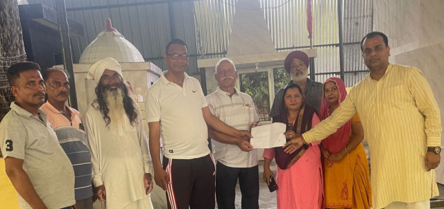 You are currently viewing सांसद सोम प्रकाश दवारा गांव कोई  के प्राचीन शिव मंदिर का रास्ता बनाने के लिए 3 लाख रुपये की ग्रांट जारी