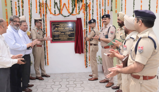 You are currently viewing ਡੀ.ਜੀ.ਪੀ ਗੌਰਵ ਯਾਦਵ ਨੇ ਪੁਲਿਸ ਲਾਈਨ ਹੁਸ਼ਿਆਰਪੁਰ ਵਿਖੇ ਸੈਮੀਨਾਰ ਹਾਲ ਦਾ ਕੀਤਾ ਉਦਘਾਟਨ