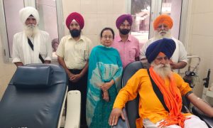 Read more about the article ਸ.ਬਰਿੰਦਰ ਸਿੰਘ ਮਸੀਤੀ ਵਲੋਂ ਖੂਨਦਾਨ ਕਰਕੇ ਮਨਾਇਆ 63 ਵਾਂ ਜਨਮਦਿਨ