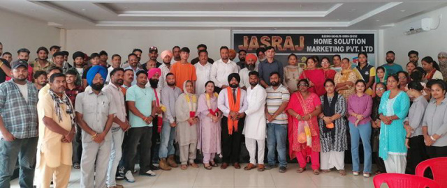 You are currently viewing ਪੁਸ਼ਪਿੰਦਰ ਸਿੰਘ ਸ਼ਿਵਸੈਨਾ ਸਰਵ ਧਰਮ ਪਾਰਟੀ ਦੇ ਜਿਲਾ ਪ੍ਰਧਾਨ ਨਿਯੁਕਤ