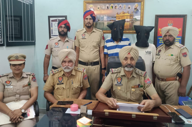 You are currently viewing *ਟਾਂਡਾ ਪੁਲਿਸ ਵੱਲੋਂ ਨਬਾਲਿਗ ਲੜਕੀ ਨਾਲ ਬਲਤਕਾਰ ਕੇਸ ਵਿਚ 24 ਘੰਟੇ ਅੰਦਰ ਦੋ ਦੋਸ਼ੀ ਗ੍ਰਿਫਤਾਰ*