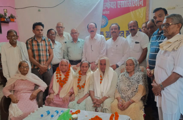 Read more about the article ਕਾਰਪੋਰੇਸ਼ਨ ਪੈਨਸ਼ਨਰਜ਼ ਵੈਲਫੇਅਰ ਐਸੋਸੀਏਸ਼ਨ ਵੱਲੋਂ ਸਨਮਾਨ ਸਮਾਰੋਹ ਕਰਵਾਇਆ ਗਿਆ