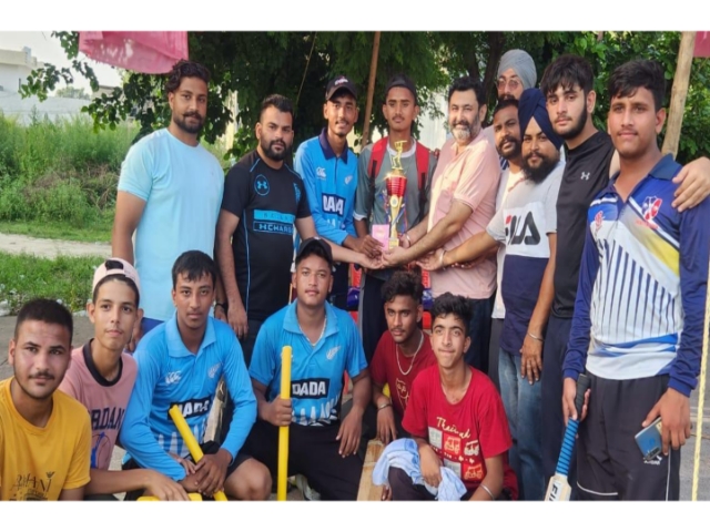 You are currently viewing ਨੌਜਵਾਨਾਂ ਨੂੰ ਨਸ਼ਿਆਂ ਦੀ ਦਲਦਲ ਵਿਚੋਂ ਕੱਡਣ ਲਈ ਖੇਡ ਟੂਰਨਾਮੈਂਟ ਬਹੁਤ ਜਰੂਰੀ : DR.MOHANLAL THAMAN