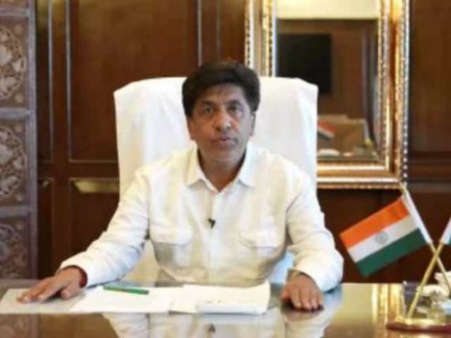 You are currently viewing ਹੁਸ਼ਿਆਰਪੁਰ-ਦਿੱਲੀ ਐਕਸਪ੍ਰੈੱਸ ਰੇਲ ਗੱਡੀ ਦੇ ਵਿਸਥਾਰ ਦਾ ਸਵਾਗਤ ਪਰ ਲੋਕਾਂ ਦੇ ਚੁਣੇ ਨੁਮਾਇੰਦੇ ਨੂੰ ਕੋਈ ਸੱਦਾ ਨਾ ਦੇਣਾ ਨਿੰਦਣਯੋਗ: JIMPA