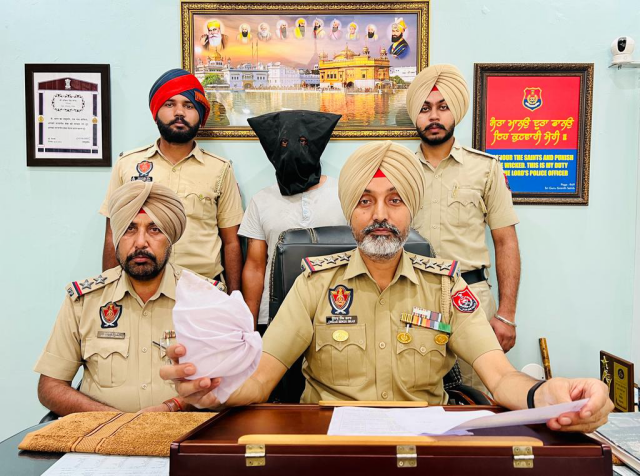 You are currently viewing *547 ਗ੍ਰਾਮ ਨਸ਼ੀਲਾ ਪਦਾਰਥ ਸਮੇਤ ਇੱਕ ਸਮਗਲਰ ਪੁਲਿਸ ਅੜਿੱਕੇ*