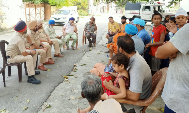 You are currently viewing ਇਲਾਕੇ ‘ਚ ਲੁੱਟ ਖੋਹ ਜਾ ਨਸ਼ਾ ਕਰਨ ਸੰਬੰਧੀ ਕਿਸੇ ਬਾਰੇ ਪਤਾ ਲੱਗਦਾ ਹੈ ਤਾਂ ਤਰੁੰਤ ਇਤਲਾਹ ਪੁਲਿਸ ਨੂੰ ਦਿੱਤੀ ਜਾਵੇ : ਅਵਤਾਰ ਸਿੰਘ