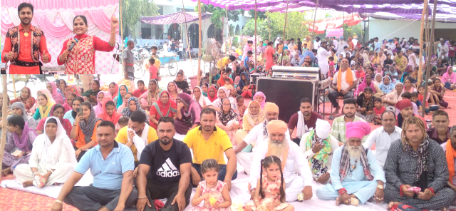 Read more about the article ਬਾਬਾ ਇੱਛਾਧਾਰੀ ਦੇ ਦਰਬਾਰ ਪਿੰਡ ਢੱਕ ਪੰਡੋਰੀ ਵਿਖੇ ਅਮਿੱਟ ਯਾਦਾਂ ਛੱਡਦਾ ਸੰਪਨ ਹੋਇਆ ਸਲਾਨਾ ਜੋੜ ਮੇਲਾ