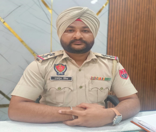 You are currently viewing ਸਬ ਇੰਸਪੈਕਟਰ ਹਰਪ੍ਰੇਮ ਸਿੰਘ ਨੇ ਬਤੌਰ ਥਾਣਾ ਮੁਖੀ ਦਸੂਹਾ ਵਜੋਂ ਚਾਰਜ਼ ਸੰਭਾਲਿਆ