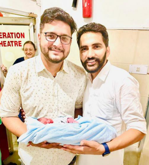 You are currently viewing ਭਾਜਪਾ ਨੇਤਾ ਯੋਗੇਸ਼ ਸਪਰਾ ਨੂੰ ਬਖਸ਼ੀ ਪੁੱਤ ਦੀ ਦਾਤ, ਜਿਲਾ ਯੂਥ ਪ੍ਰੈਜੀਡੈਂਟ ਚੌਧਰੀ ਰਾਜਵਿੰਦਰ ਸਿੰਘ ਰਾਜਾ ਨੇ ਦਿੱਤੀ ਵਧਾਈ