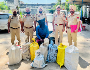 Read more about the article *ਪੁਲਿਸ ਵਲੋਂ ਸ਼ਰਾਬ ਦੀ ਤਸਕਰੀ ਕਰਨ ਵਾਲੇ ਦੋ ਦੋਸ਼ੀ ਗ੍ਰਿਫਤਾਰ*