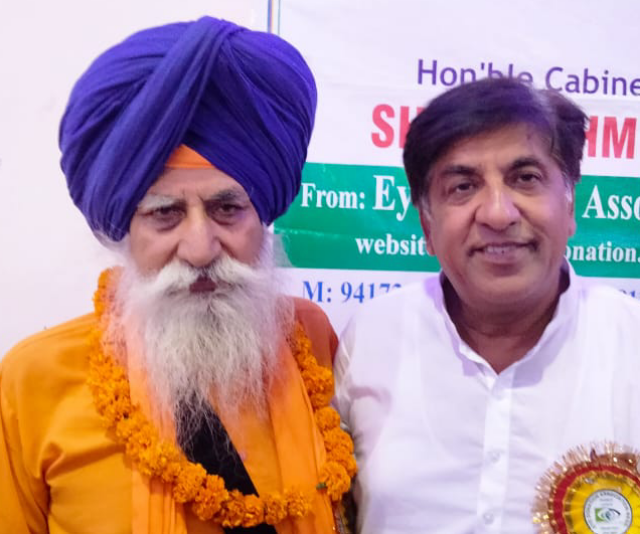 You are currently viewing ਅਸੀਂ ਆਪਣੀਆਂ ਅੱਖਾਂ ਨੂੰ ਜੀਵਨ ਤੋਂ ਬਾਅਦ ਵੀ ਸੁਰੱਖਿਅਤ ਰਹਿਣ ਦੇਈਏ : ਬ੍ਰਮ ਸ਼ੰਕਰ ਜਿੰਪਾ,ਬਰਿੰਦਰ ਸਿੰਘ ਮਸੀਤੀ 