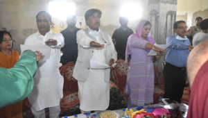 Read more about the article ਰਾਸ਼ਟਰਪਿਤਾ ਮਹਾਤਮਾ ਗਾਂਧੀ ਦੇ ਸੁਪਨਿਆਂ ਨੂੰ ਸਾਕਾਰ ਕਰਨ ਲਈ ਆਪਣੇ ਵਾਤਾਵਰਨ ਅਤੇ ਆਲੇ-ਦੁਆਲੇ ਨੂੰ ਰੱਖੋ ਸਾਫ-ਸੁਥਰਾ : ਬ੍ਰਮ ਸ਼ੰਕਰ ਜਿੰਪਾ