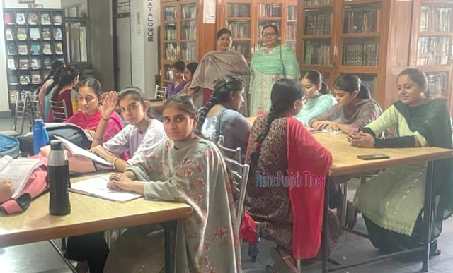 You are currently viewing ਖ਼ਾਲਸਾ ਕਾਲਜ,ਗੜ੍ਹਦੀਵਾਲਾ ਵਿਖੇ ‘ਅੰਤਰਰਾਸ਼ਟਰੀ ਬਾਲਿਕਾ ਦਿਵਸ’ ਮਨਾਇਆ