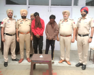 Read more about the article ਲੁੱਟ ਖੋਹ ਕੀਤੀਆਂ ਸੋਨੇ ਦੀਆਂ ਸਮੇਤ ਦੋ ਨੌਜਵਾਨ ਆਏ ਪੁਲਿਸ ਅੜਿੱਕੇ 