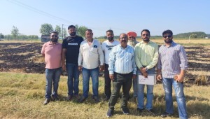 Read more about the article ਖੇਤ ਵਿੱਚ ਪਰਾਲੀ ਨੂੰ ਅੱਗ ਲਾਉਣ ਵਾਲੇ ਪਿੰਡ ਬਡਲਾ ਦੇ ਕਿਸਾਨ ਨੂੰ ਕੀਤਾ ਗਿਆ 15 ਹਜ਼ਾਰ ਰੁਪਏ ਜੁਰਮਾਨਾ