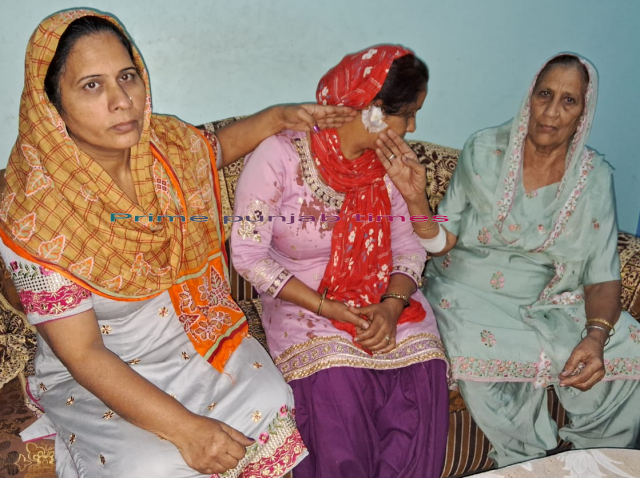 You are currently viewing ਅਣਪਛਾਤੇ ਵਲੋਂ ਘਰ ਵਿੱਚ ਦਾਖਲ ਕੇ ਔਰਤ ਦੇ ਕੰਨ ਚੋਂ ਟੋਪਸ ਝਪਟਣ ਤੇ ਕੰਨ ਹੋਇਆ ਲਹੂ ਲੁਹਾਨ, ਲੱਗੇ ਟਾਂਕੇ 